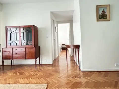 Alquiler Temporario en Recoleta. Amplio y luminoso departamento de 3 Ambientes + Escritorio.