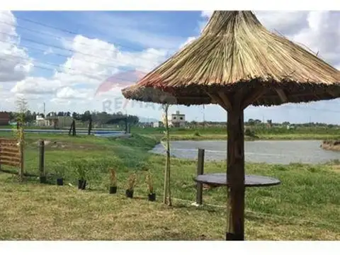 Terreno en Venta en Laguna Azul, USD 16.990