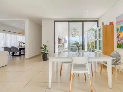 Casa en Venta en Pilar del Este - Santa Elena, USD 185.000