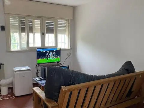 Casa 2 ambientes con 1 baño