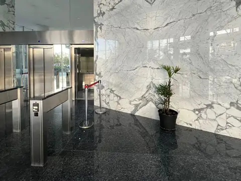 Oficina Monoambiente con 4 baños