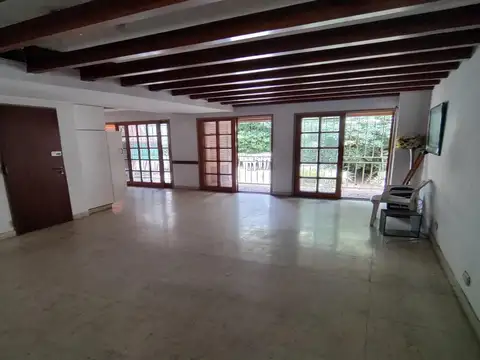 Casa en Venta con 4 cocheras