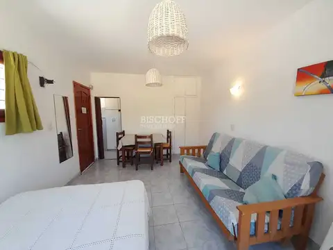 PASAJE COSTANERO ENTRE PASEOS 121 Y 123