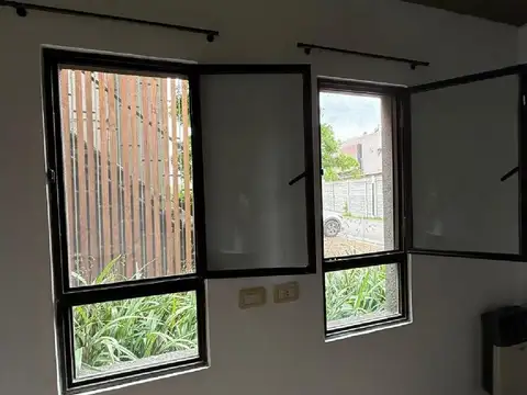 Departamento en Alquiler en Aparts del Pinazo, USD 500