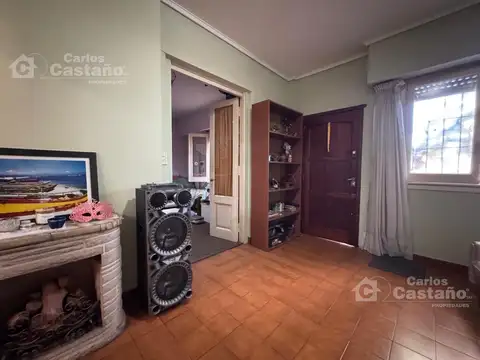 Depto Tipo Casa en Venta con 1 cocheras