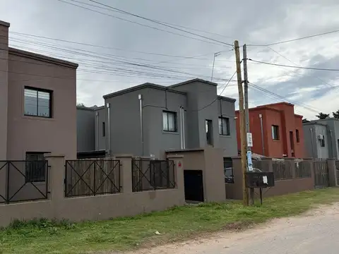 Depto Tipo Casa en Venta de 3 ambientes