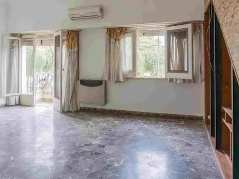 Depto Tipo Casa 4 ambientes con 2 baños