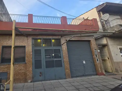 Venta en block  2   Departamentos de 2 amb AMB. c/u, con garage/local. Billinghurst, San Martin