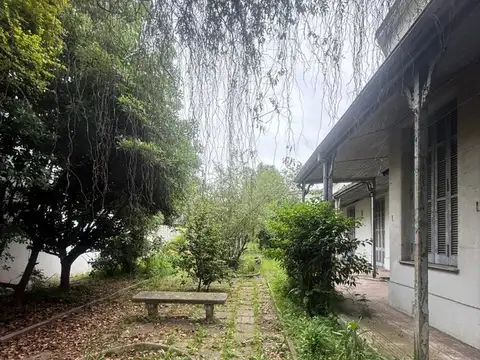 Terreno en Venta en Banfield, USD 450.000