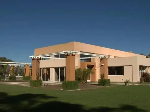 Terreno en Venta 25  mts Frente