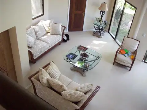 Avda. Buenos Aires, Parada  27 de la Brava