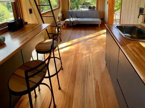 Casa 5 ambientes con 4 baños