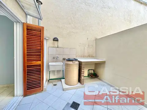 Depto Tipo Casa en Venta con 1 cocheras