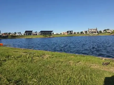 Terreno en Venta en Nordelta Carpinchos, USD 245.000