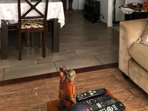 Llavallol 100, Piso 1