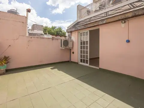 VENTA PH 3 AMBIENTES, PATIO, COCHERA APTO CREDITO