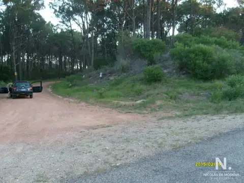 FINANCIA. Se vende terreno esquinero en punta ballena, excelente ubicación.