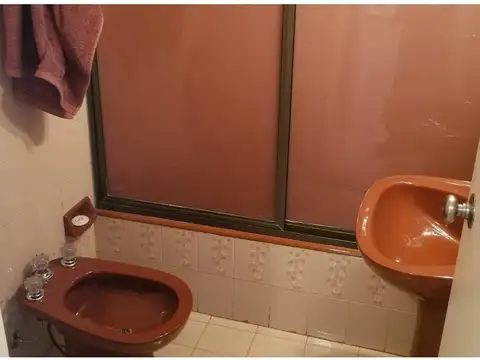 4 Ambientes, Semipiso Cfte con Bcön, Cocina Comedor.-