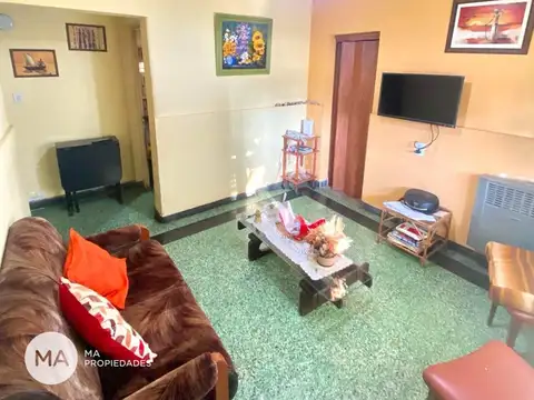 Casa 3 Dormitorios con cochera - Córdoba 700 - Pérez | Venta