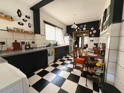 Casa 3 ambientes con 2 baños