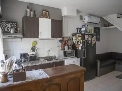 Depto Tipo Casa en Venta en Versalles, USD 105.000