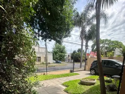 CASA  EN VENTA EXCELENTE UBICACIÓN PADUA SUR