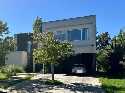 SAN MARCO VILLANUEVA 2000