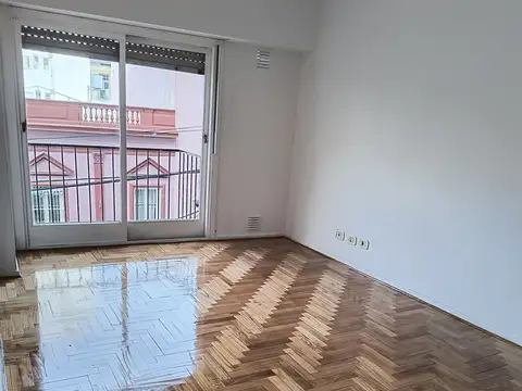 Alquiler Excelente Dto de 3 Amb Al Fte con Balcon Corrido