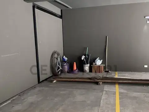 Amplia Cochera Cubierta en Edificio a Estrenar - Flores Norte