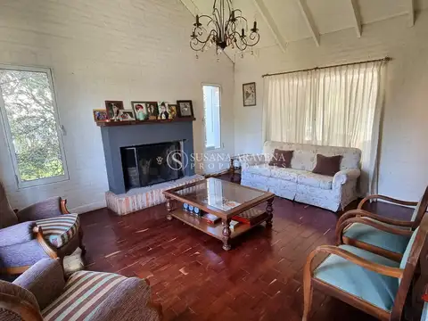 Casa 6 ambientes con 3 baños