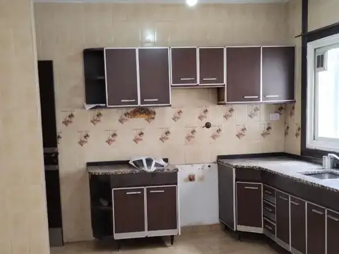 Departamento en Alquiler en Lomas De Zamora, $ 800.000