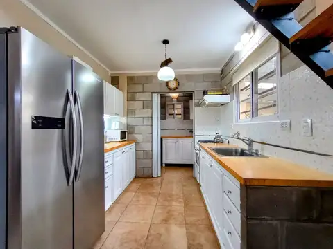 Casa 5 ambientes con 3 baños