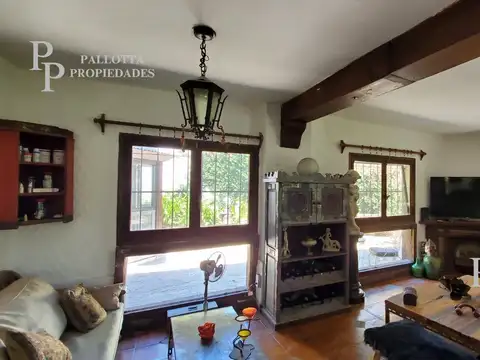 Casa 5 ambientes con 3 baños