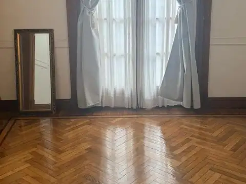 Avenida Corrientes al 2000