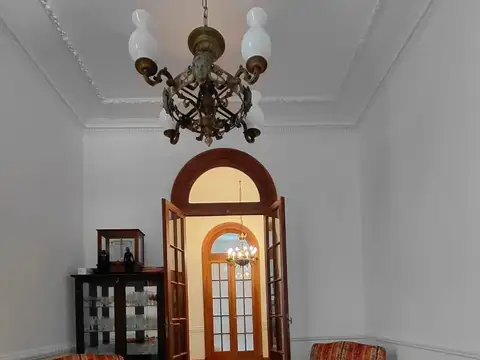 Avenida Corrientes al 2000