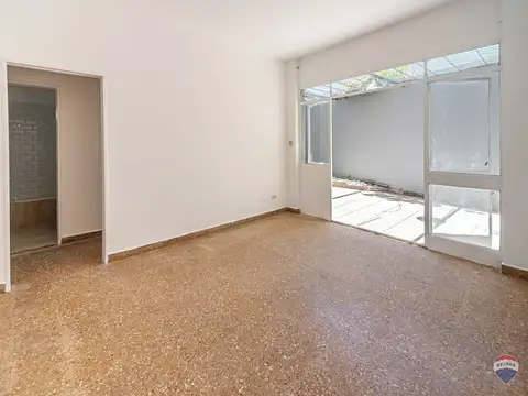 VENTA DEPARTAMENTO 3 AMBIENTES CON PATIO