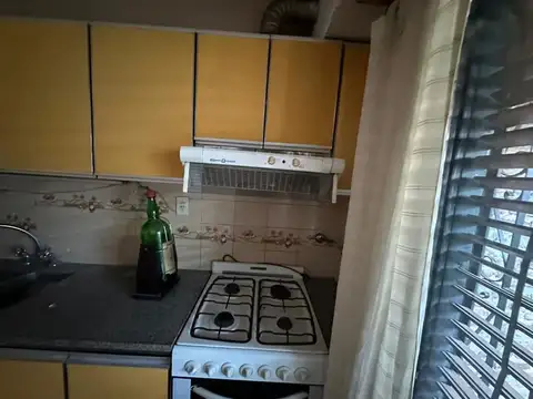 CASA EN VENTA LA PLATA 3 DORMITORIOS CON COCHERA