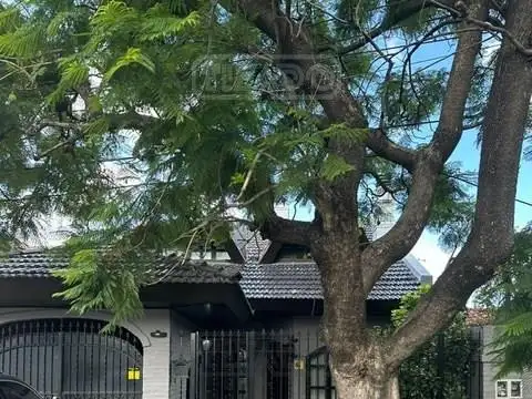 Casa en Venta en Castelar, USD 220.000