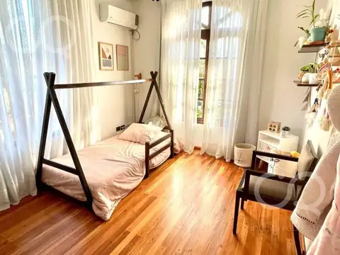 Casa 6 ambientes con 4 baños