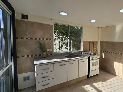 Depto Tipo Casa 3 ambientes con 1 baño