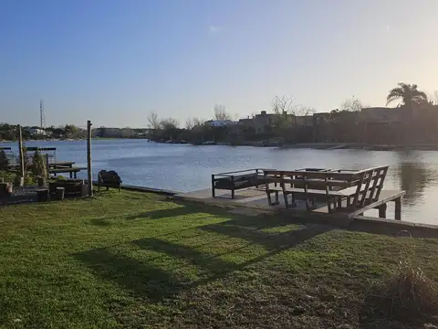 Casa al agua en Santa Barbara