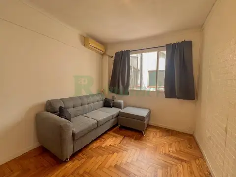 1 amb ampllio divid dorm plac mb.equipado   A.A $ 450.000.-