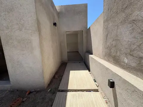 Casa en Venta con 4 cocheras