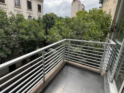 Alquiler 2 Amb con balcón, luminoso y ventilado