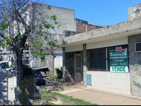 CASA 5 AMBIENTES, 2 LOTES 800M2 APROX EN VENTA EN CASEROS
