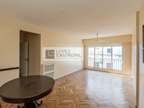 IMPEC SEMIPISO! Muy luminoso! Balcón francés! 3 dormitorios! Lavadero independiente! Baulera! ÚNICO! OPORT!