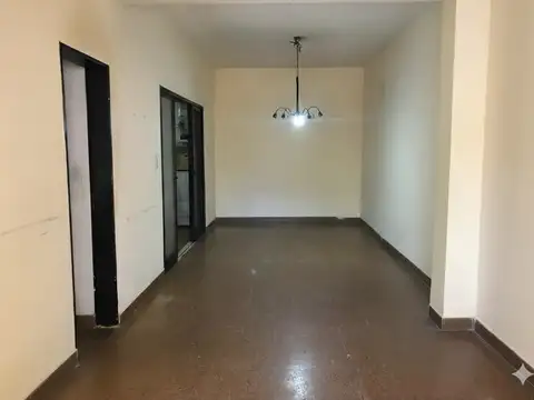 CASA INTERNA DE 3 AMBIENTES A MEJORAR  BOQUERON 843 LOMAS DE ZAMORA 