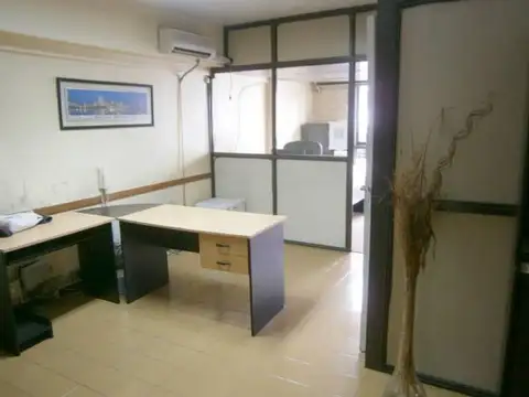 Oficina 3 ambientes con 2 baños
