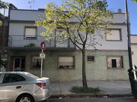 2 AMBIENTES, COCINA SEPARADA, BAJAS EXPENSAS  