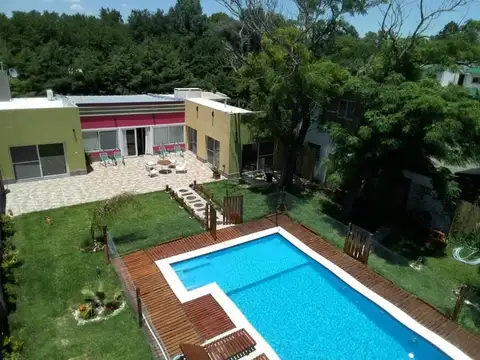 CASA EN VENTA EN PUEBLO ESTHER CON JARDIN Y PILETA